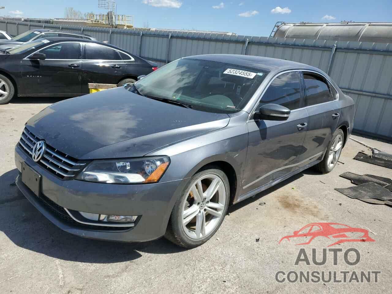 VOLKSWAGEN PASSAT 2013 - 1VWCM7A32DC120564
