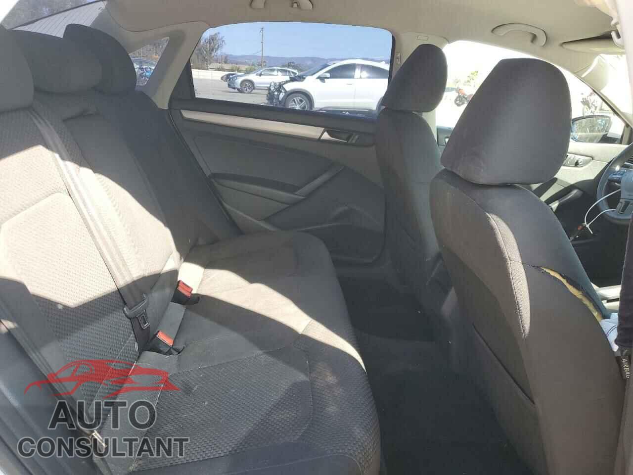 VOLKSWAGEN PASSAT 2012 - 1VWAP7A35CC084771