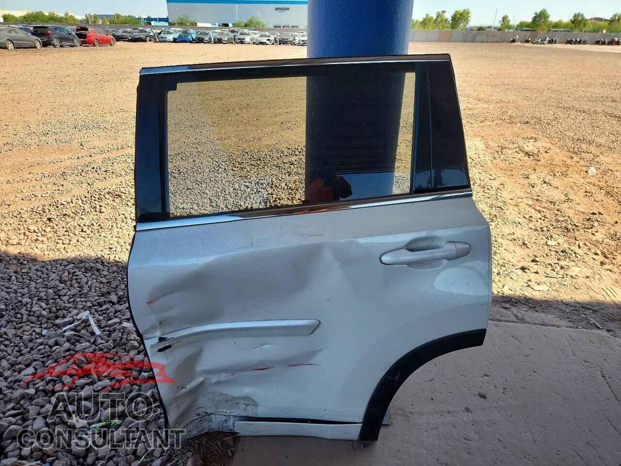 TOYOTA HIGHLANDER 2018 - 5TDKZRFHXJS536629