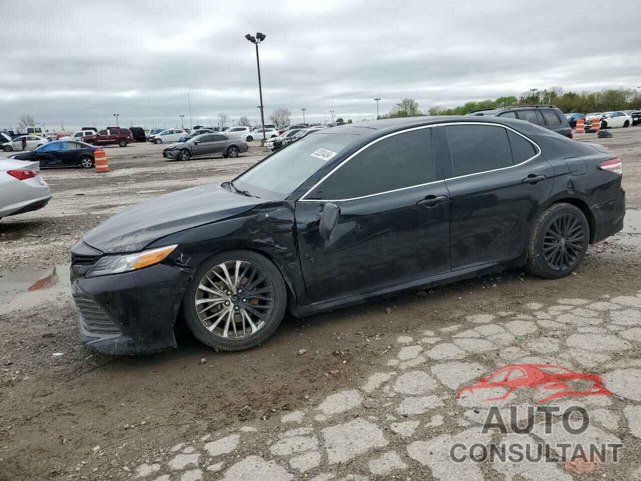 TOYOTA CAMRY 2018 - 4T1B11HK0JU101790