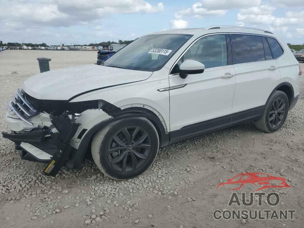 VOLKSWAGEN TIGUAN 2022 - 3VV2B7AX7NM027421
