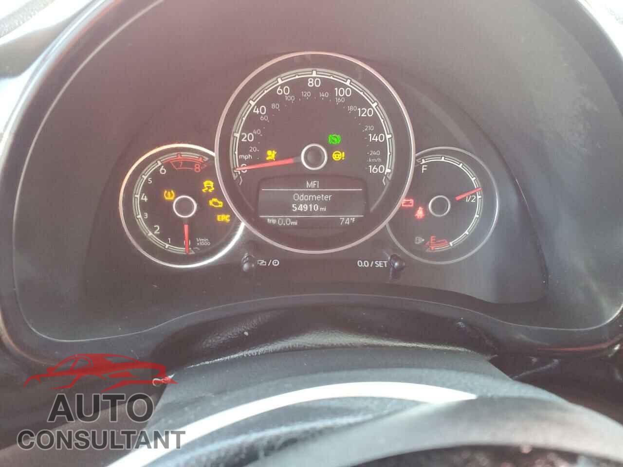 VOLKSWAGEN BEETLE 2019 - 3VWFD7AT9KM718059