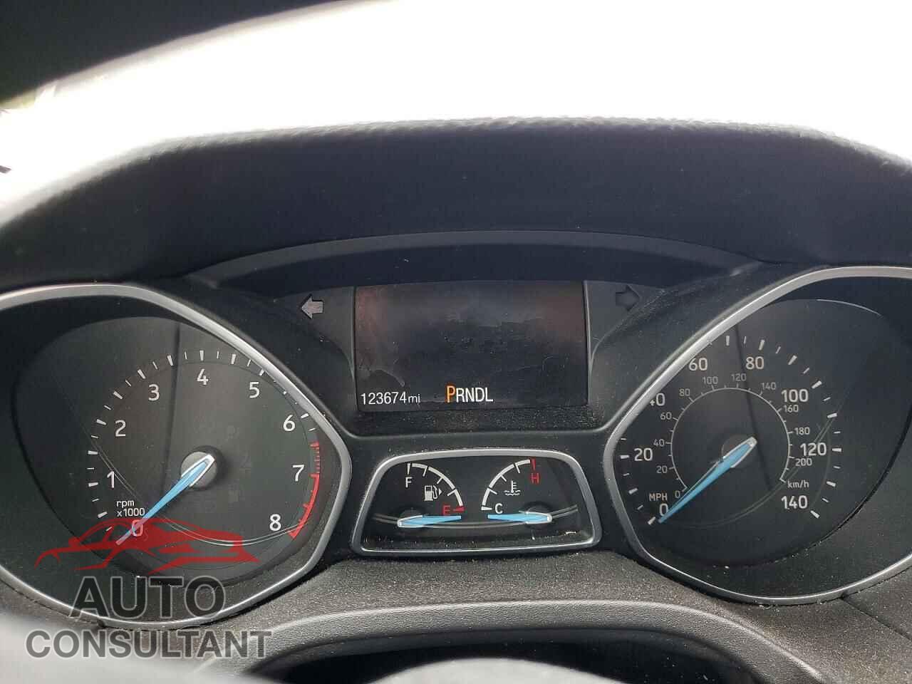 FORD FOCUS 2018 - 1FADP3K2XJL288564