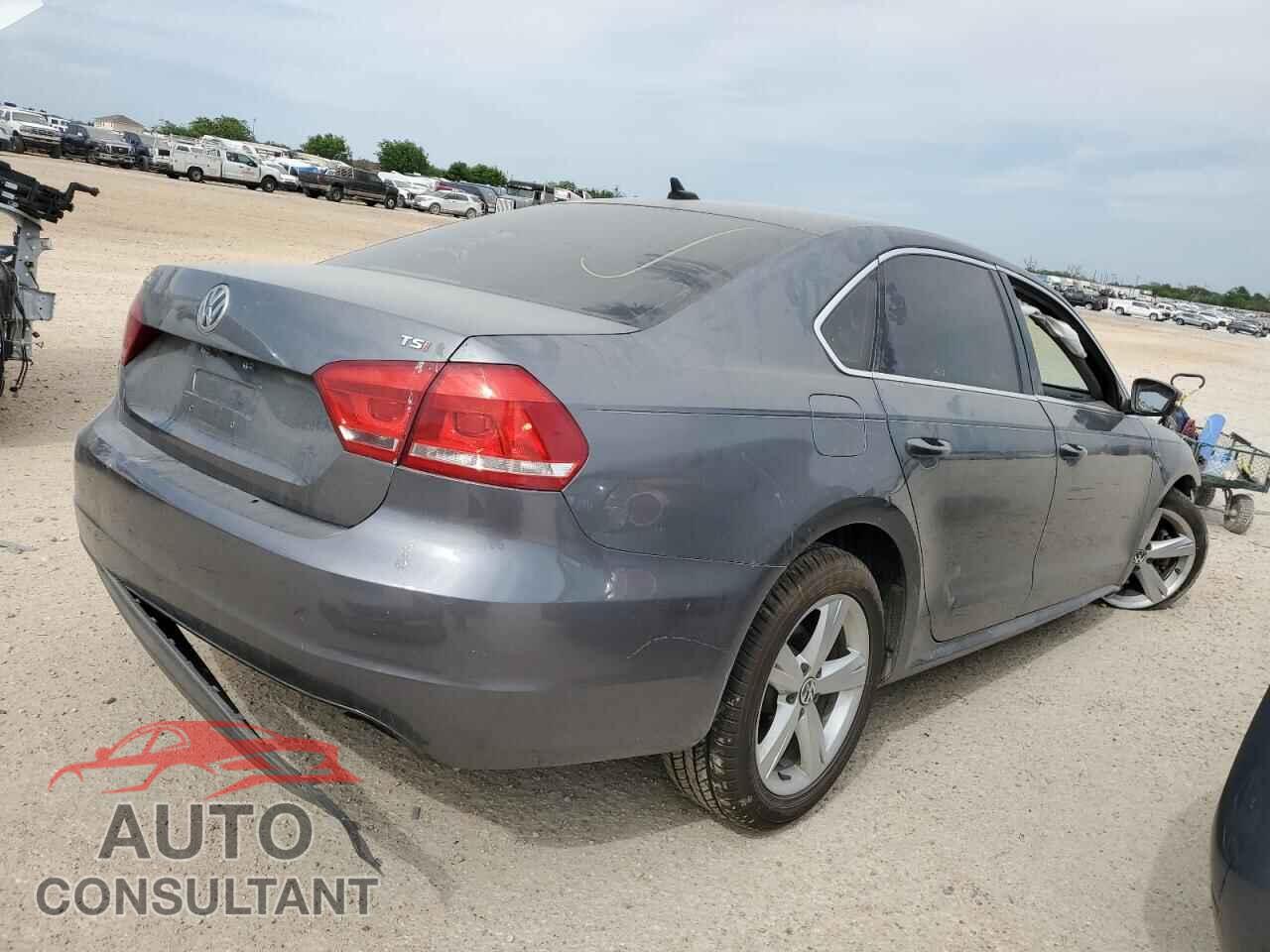 VOLKSWAGEN PASSAT 2015 - 1VWAT7A33FC200016