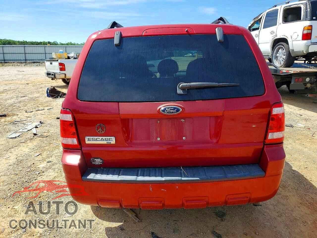 FORD ESCAPE 2009 - 1FMCU03709KD06039