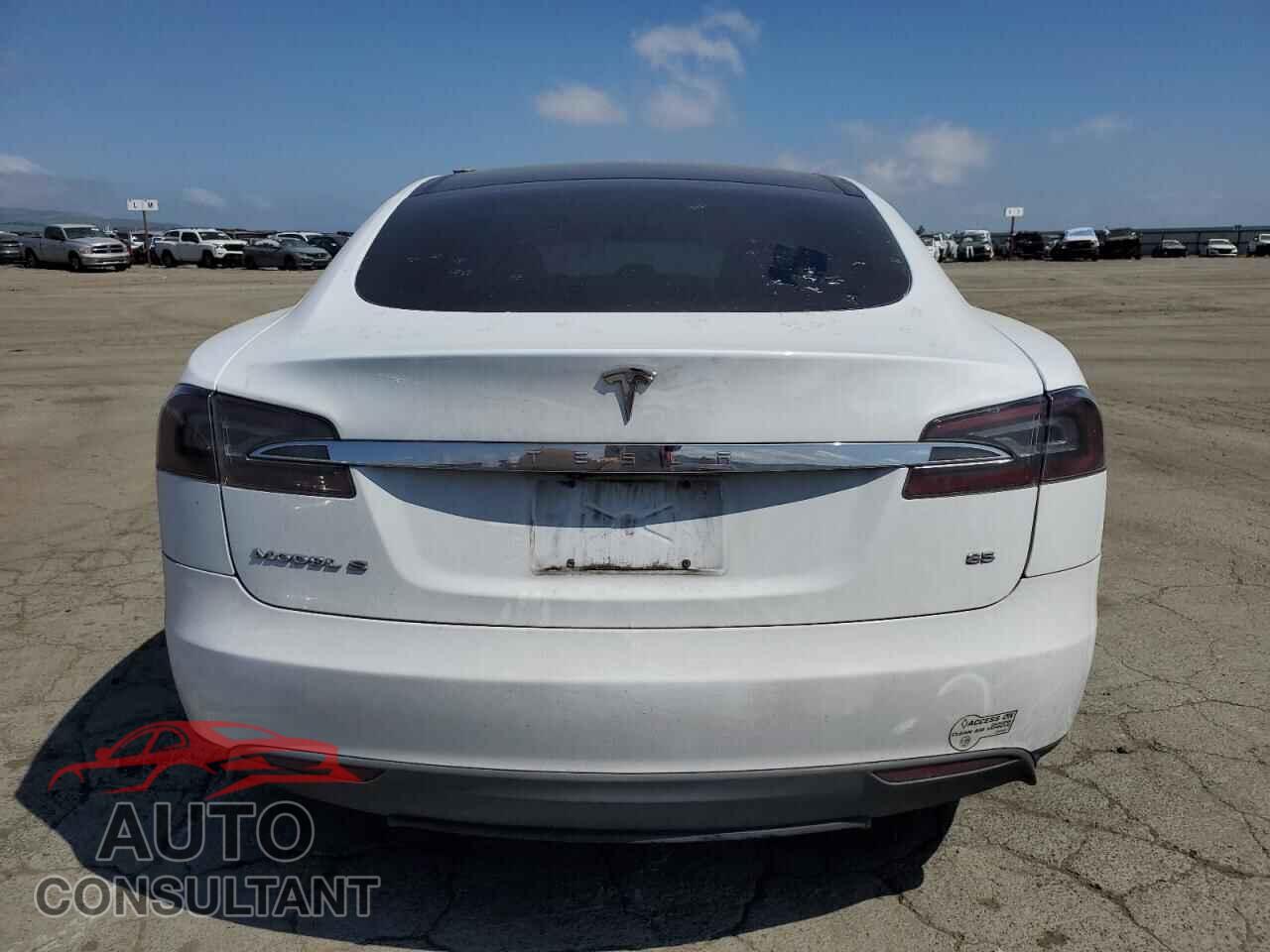 TESLA MODEL S 2013 - 5YJSA1CN6DFP12183