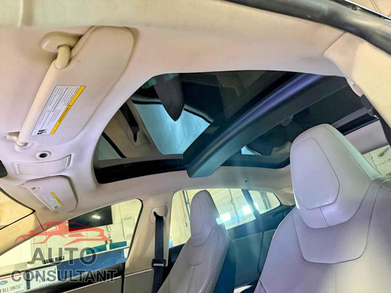 TESLA MODEL S 2014 - 5YJSA1H19EFP51597