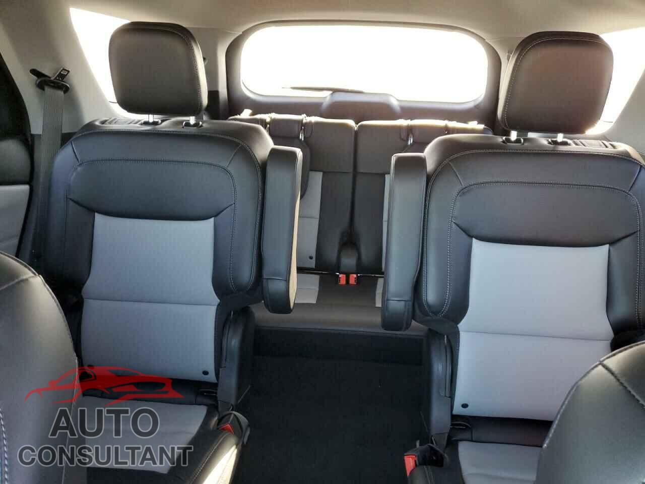 FORD EXPLORER 2023 - 1FMSK8DH3PGC38052