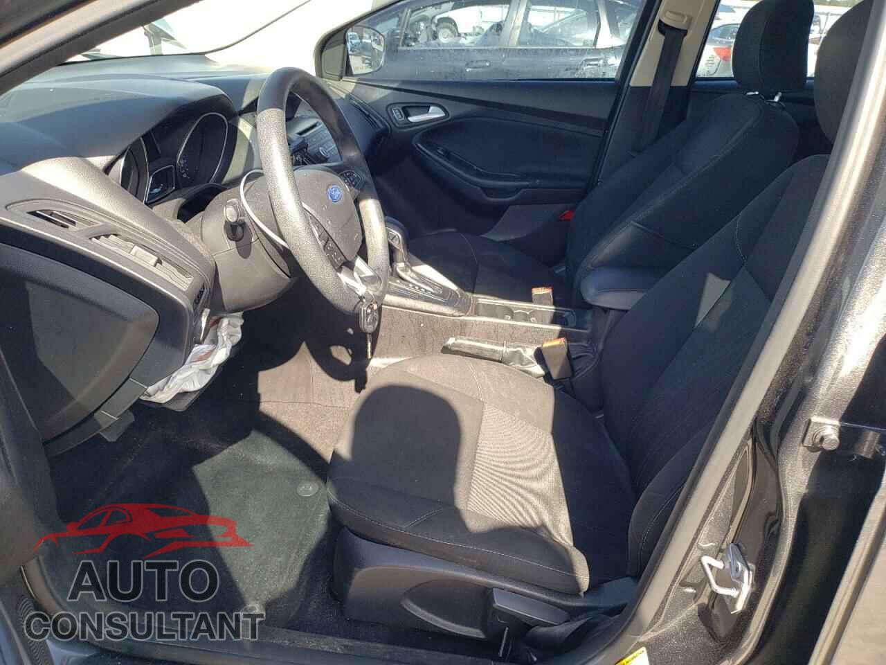 FORD FOCUS 2017 - 1FADP3K23HL269719