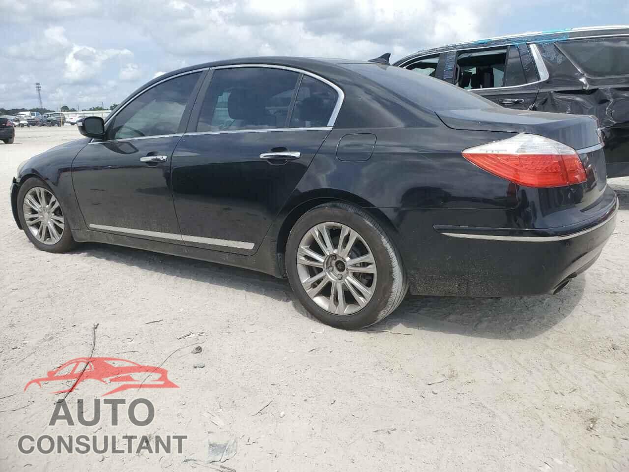 HYUNDAI GENESIS 2011 - KMHGC4DF1BU138858