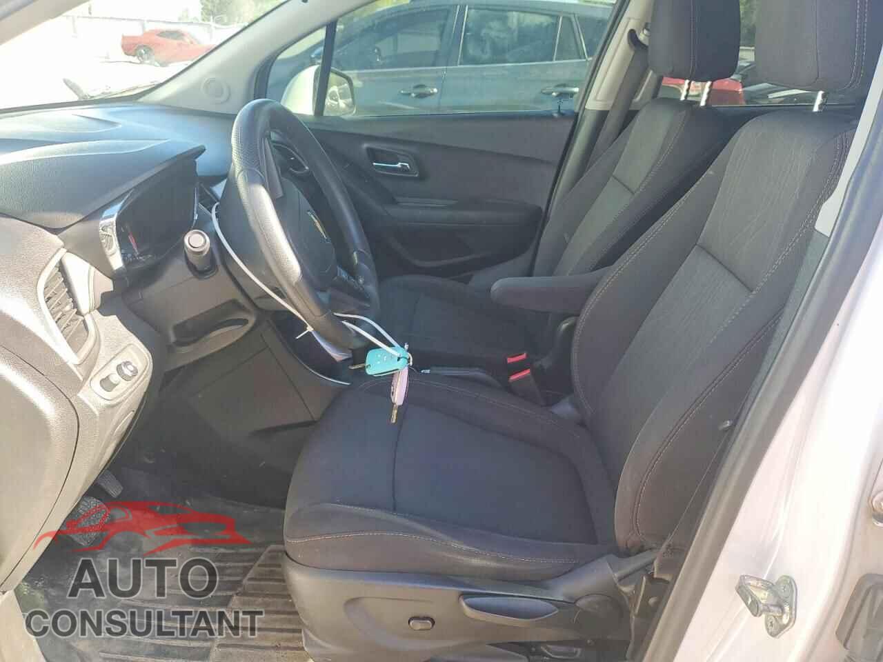CHEVROLET TRAX 2017 - 3GNCJLSB5HL183945