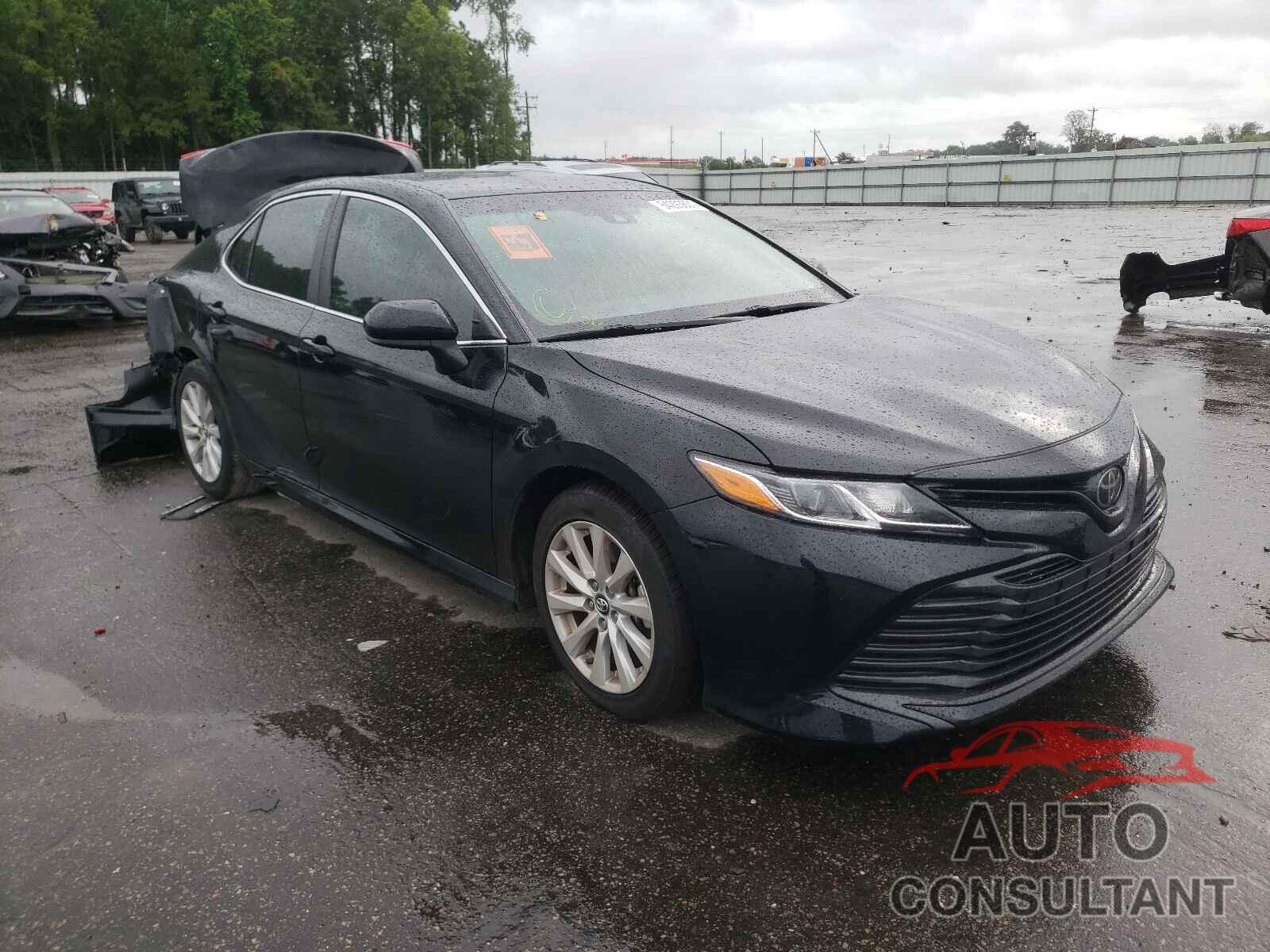 TOYOTA CAMRY 2018 - 4T1B11HK4JU633558