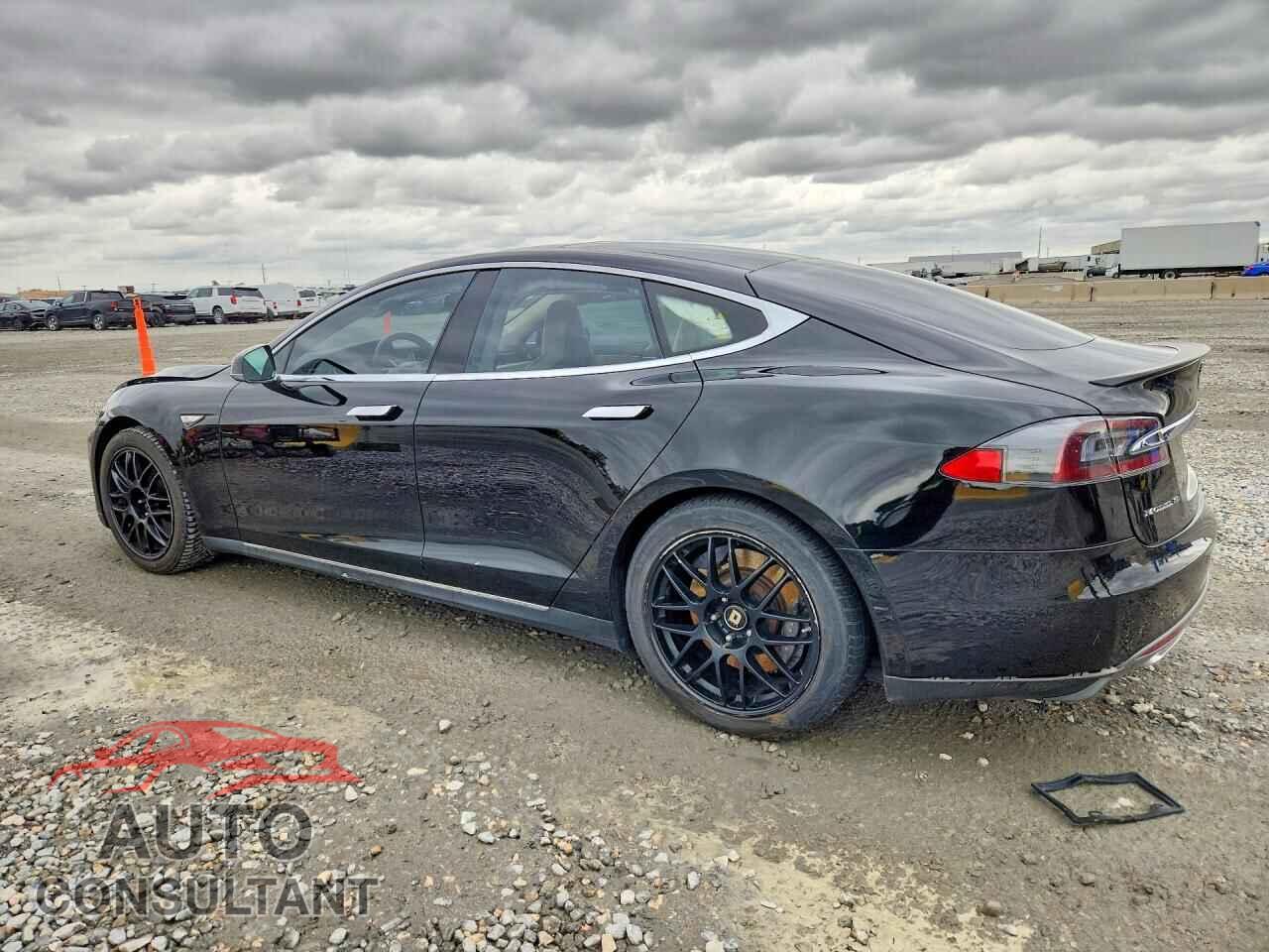 TESLA MODEL S 2013 - 5YJSA1DP4DFP13638