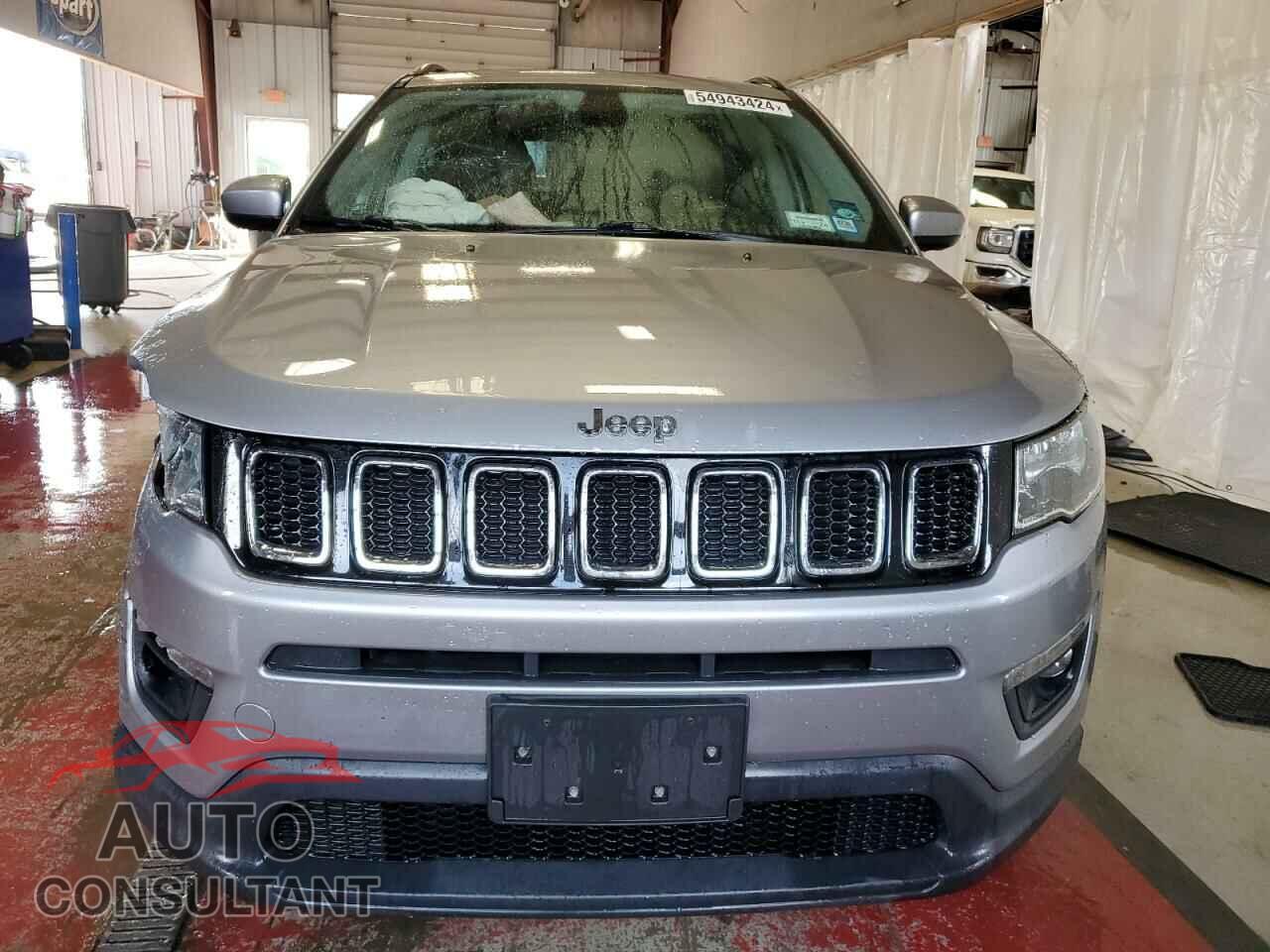 JEEP COMPASS 2018 - 3C4NJDBB4JT418641