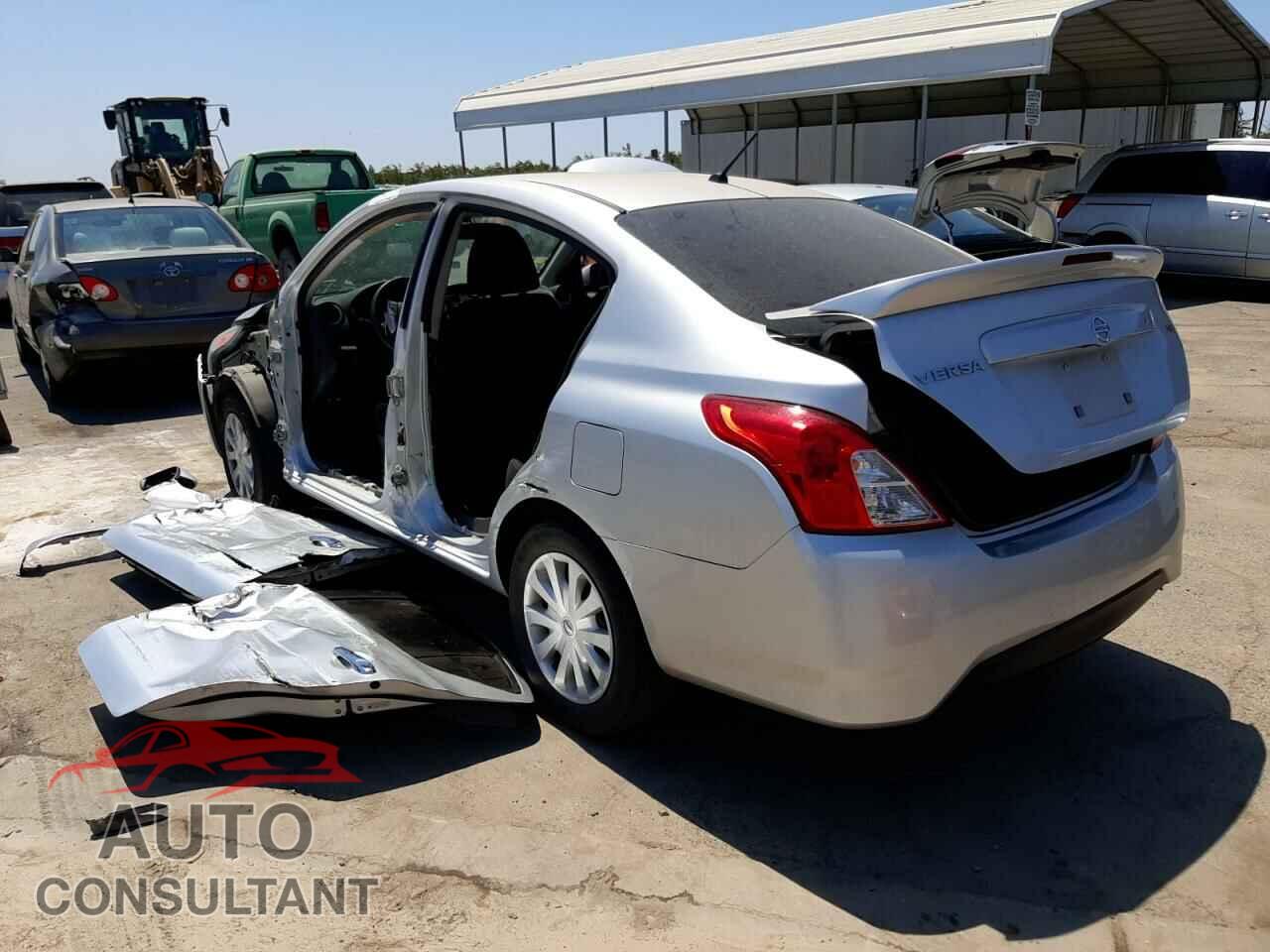 NISSAN VERSA 2017 - 3N1CN7AP3HL850547