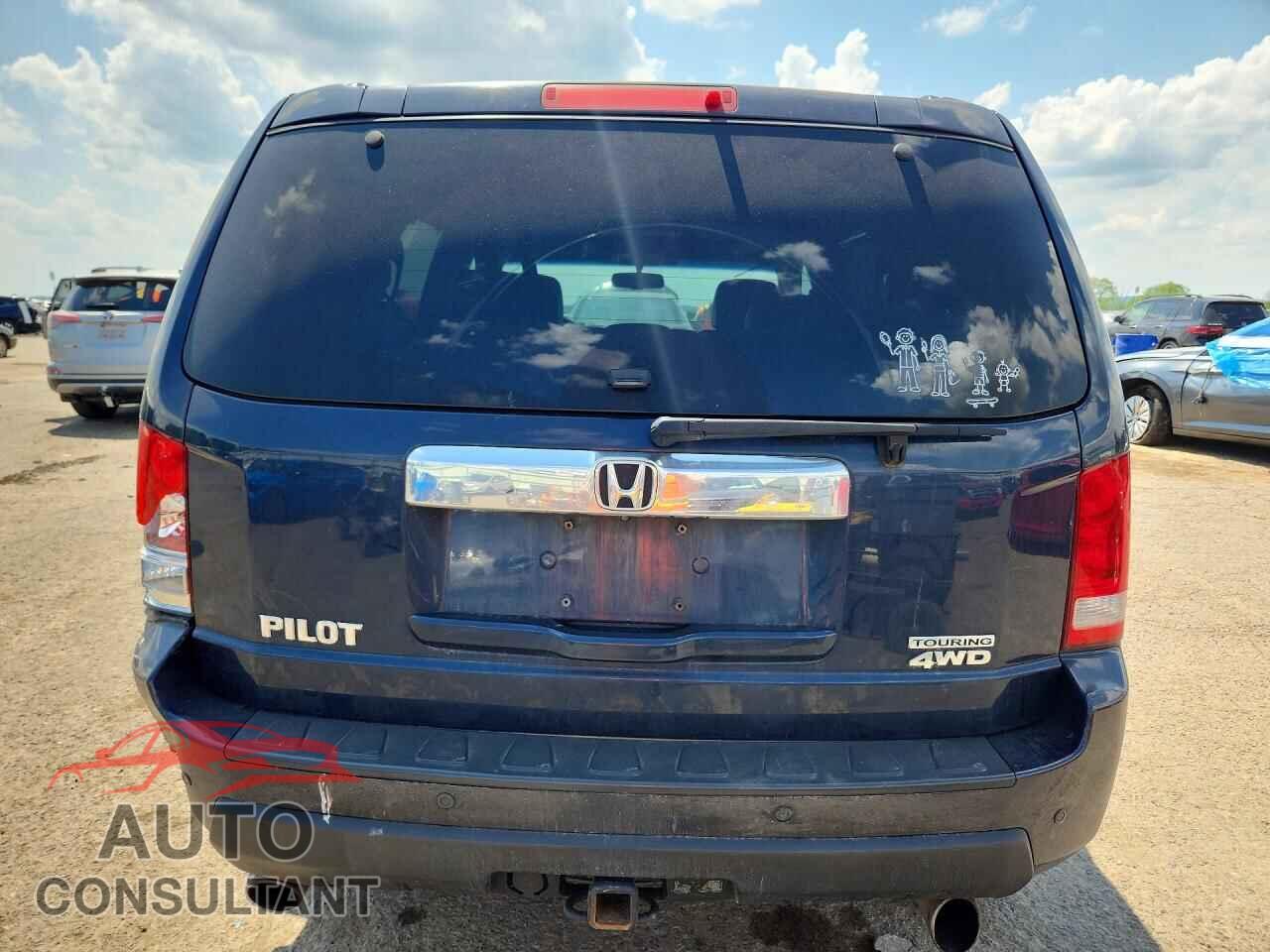 HONDA PILOT 2011 - 5FNYF4H95BB070660