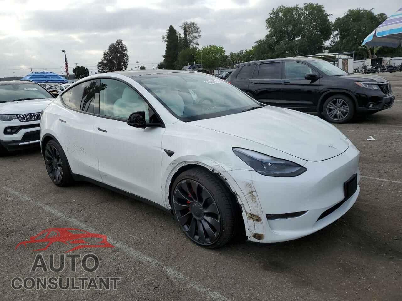 TESLA MODEL Y 2023 - 7SAYGDEF6PF623463