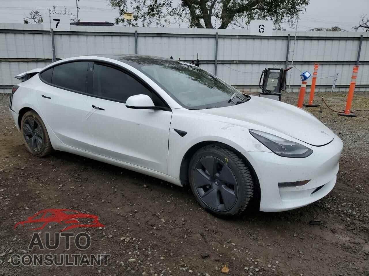 TESLA MODEL 3 2021 - 5YJ3E1EA4MF985545