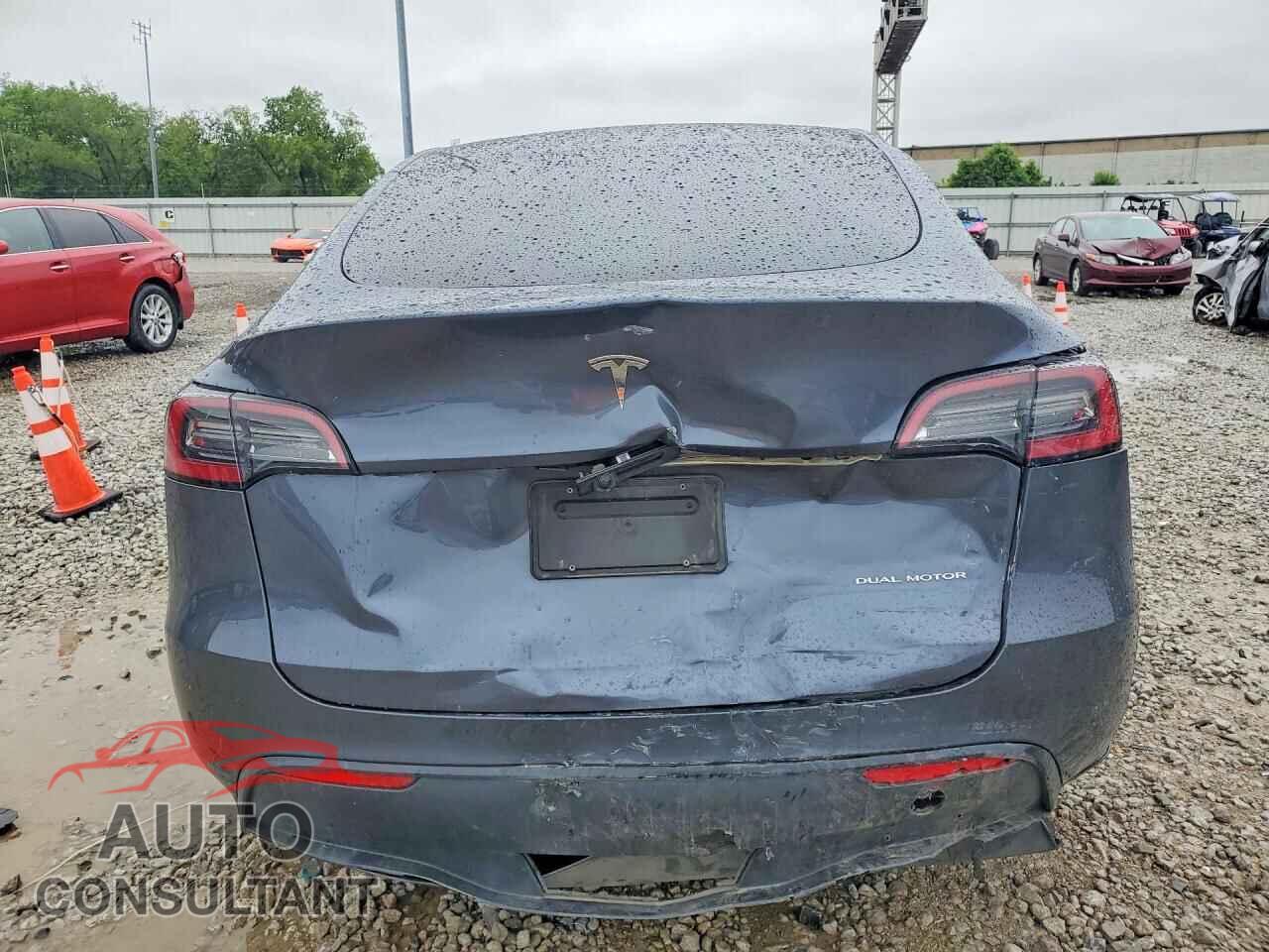 TESLA MODEL Y 2023 - 7SAYGDEE4PA158234