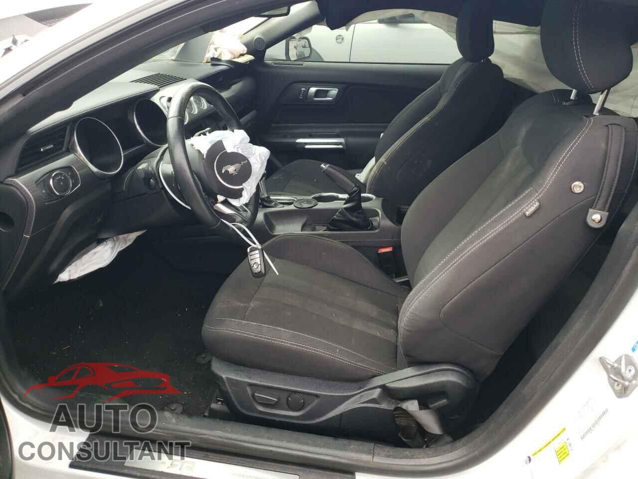 FORD MUSTANG 2020 - 1FA6P8CF8L5108111