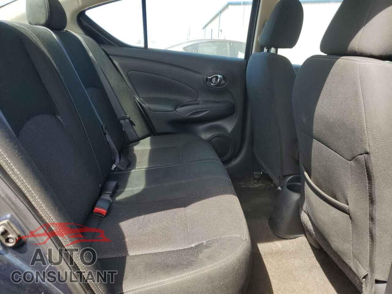 NISSAN VERSA 2017 - 3N1CN7AP0HL829400