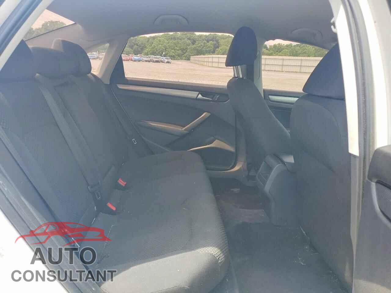 VOLKSWAGEN PASSAT 2012 - 1VWAP7A36CC064609