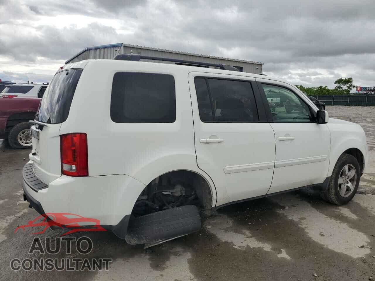 HONDA PILOT 2011 - 5FNYF3H59BB003731