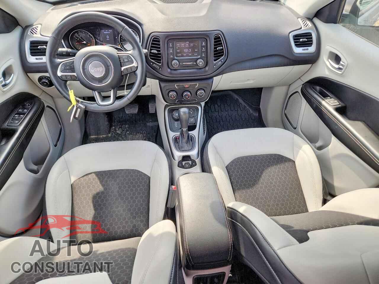 JEEP COMPASS 2018 - 3C4NJDBB3JT434944