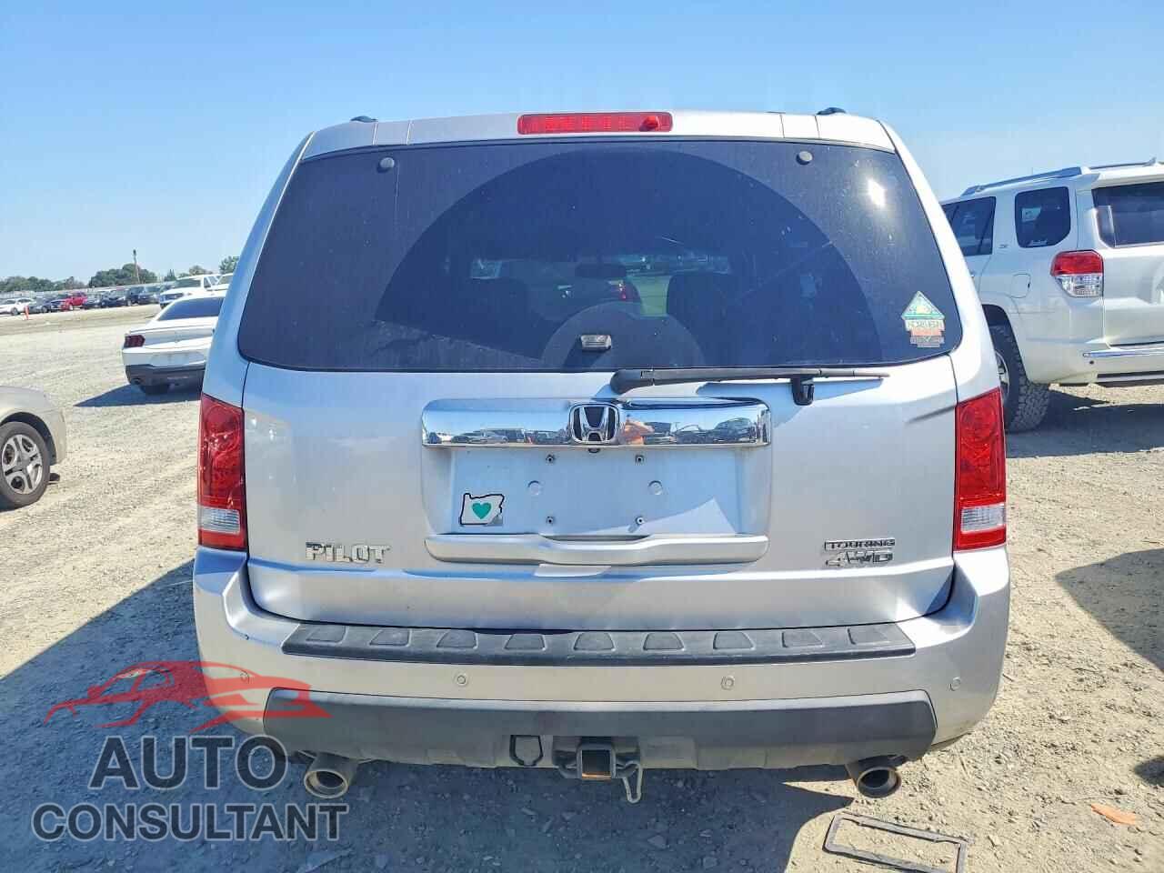 HONDA PILOT 2011 - 5FNYF4H94BB100571