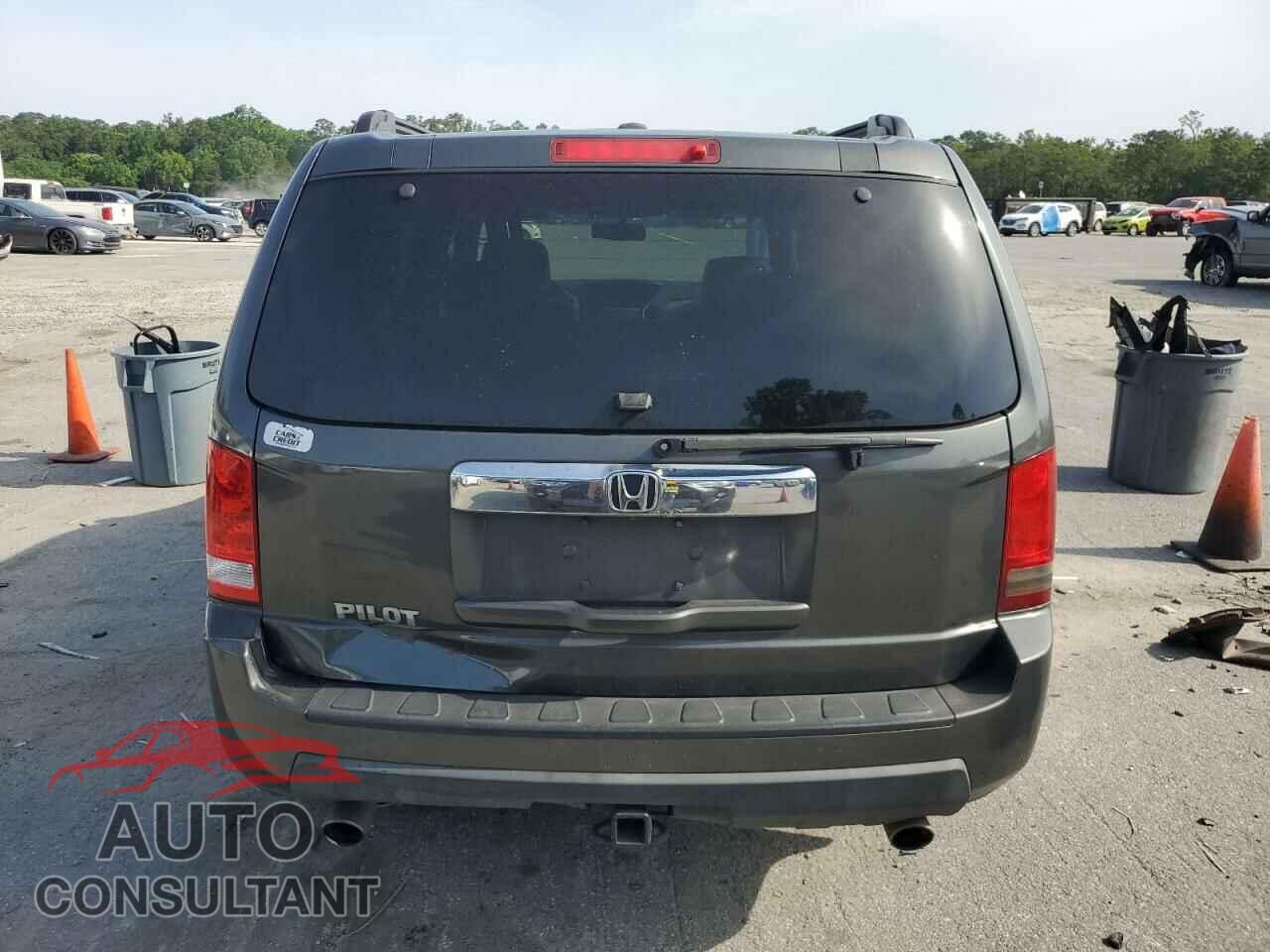 HONDA PILOT 2010 - 5FNYF3H50AB023218