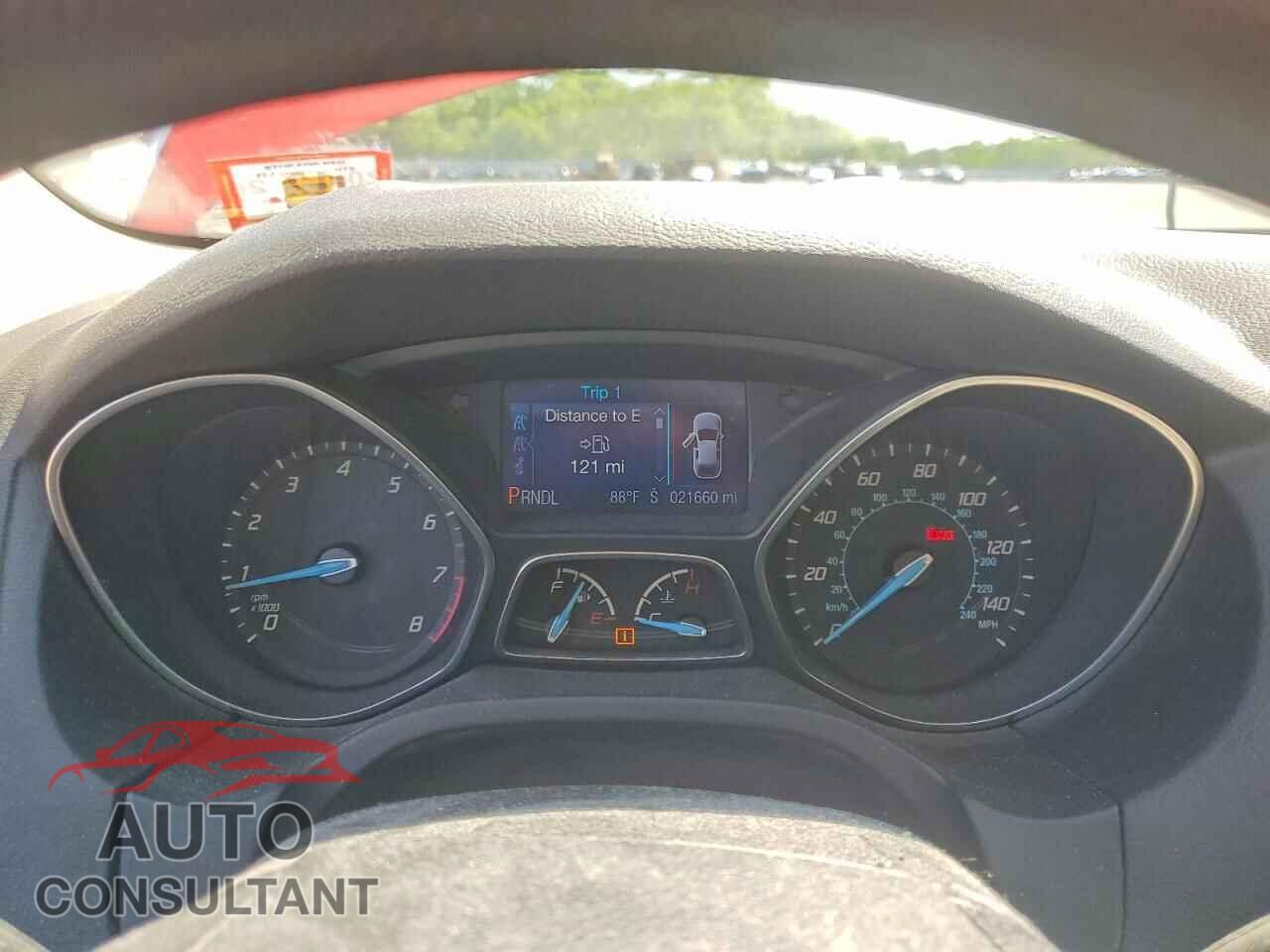 FORD FOCUS 2014 - 1FADP3F2XEL102540