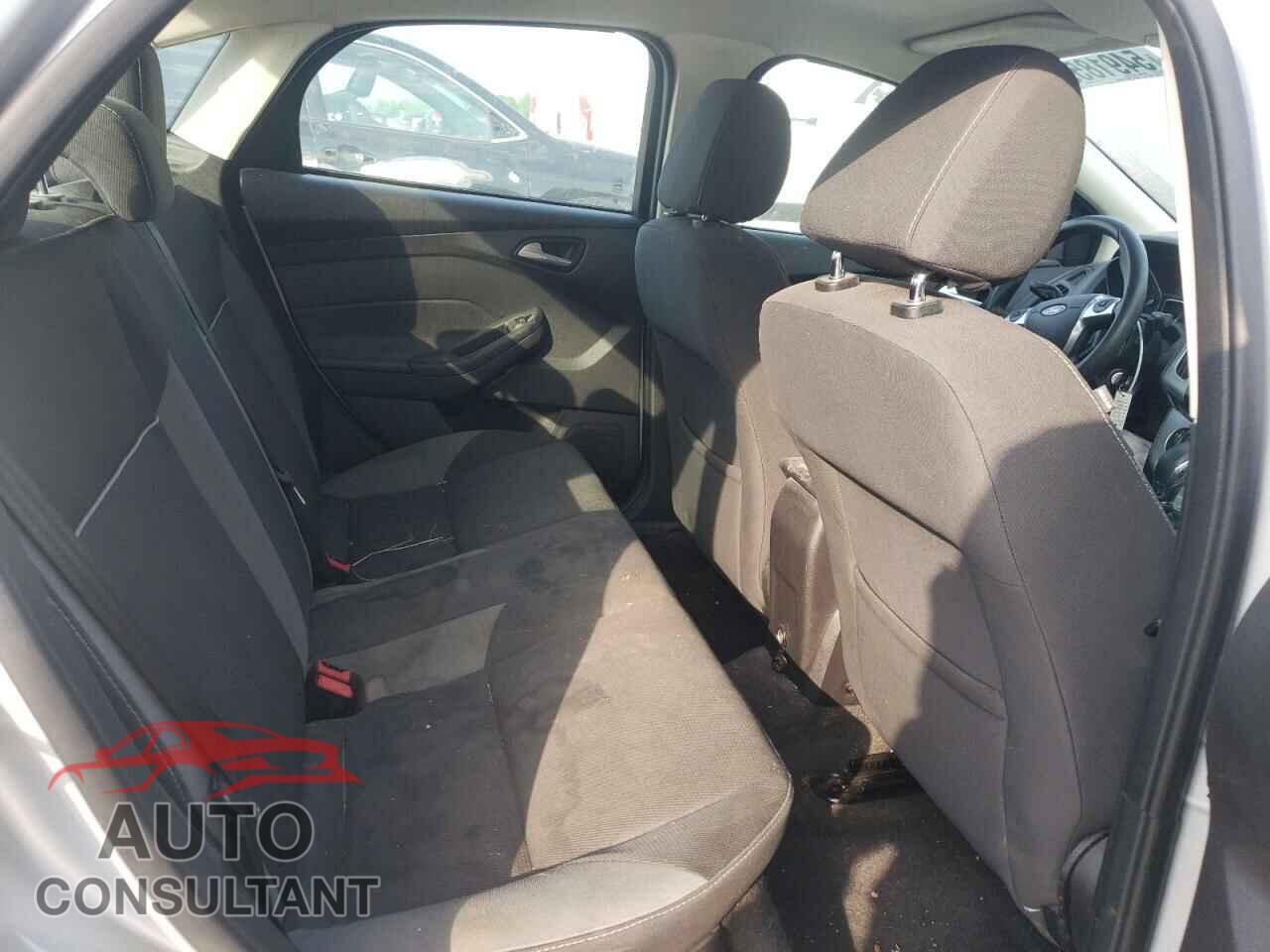 FORD FOCUS 2013 - 1FADP3F26DL104266