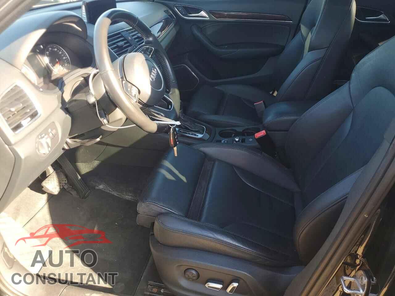 AUDI Q3 2017 - WA1GCCFSXHR002131