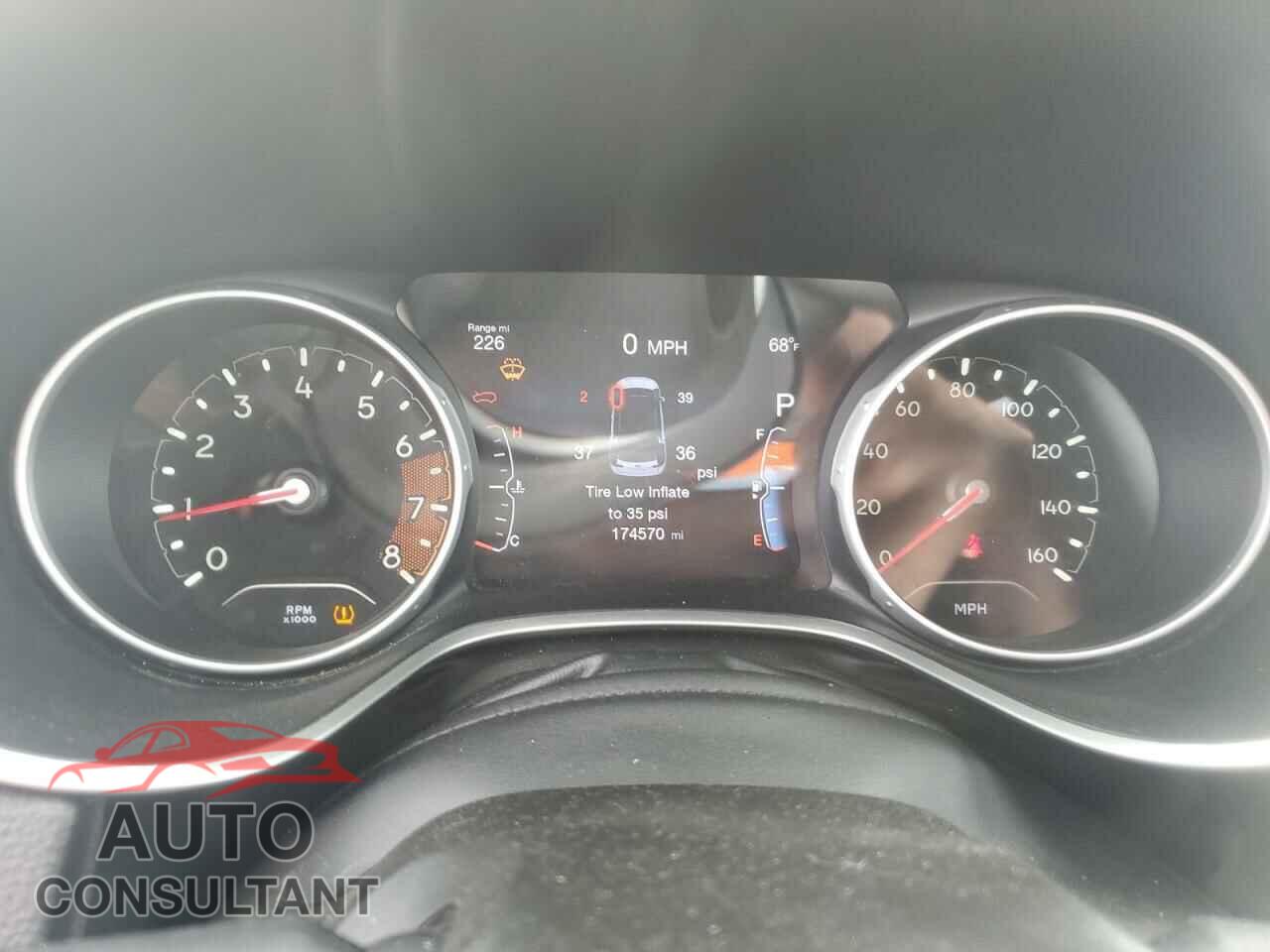 JEEP COMPASS 2018 - 3C4NJDBB9JT115063