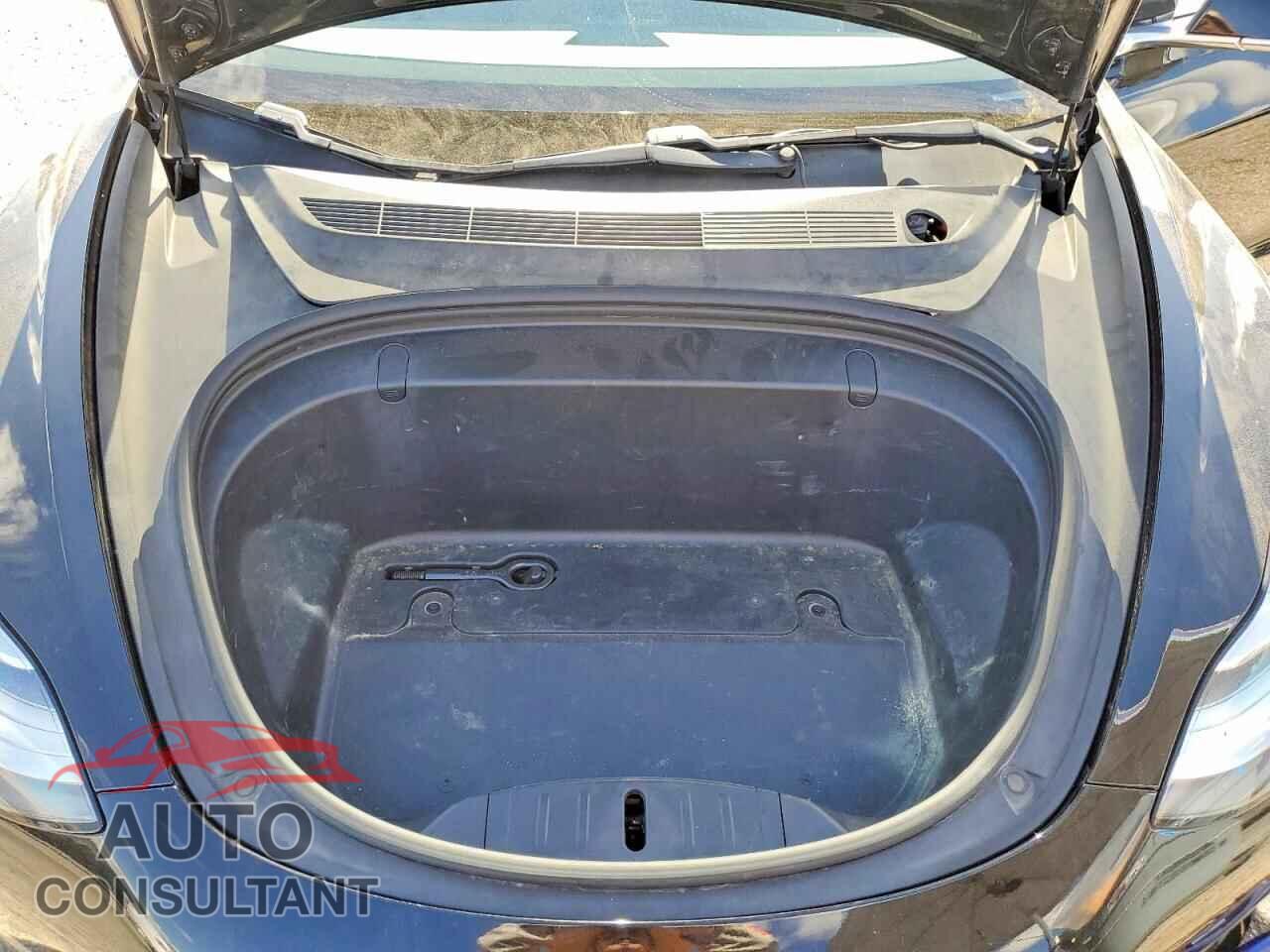 TESLA MODEL 3 2019 - 5YJ3E1EA3KF421141