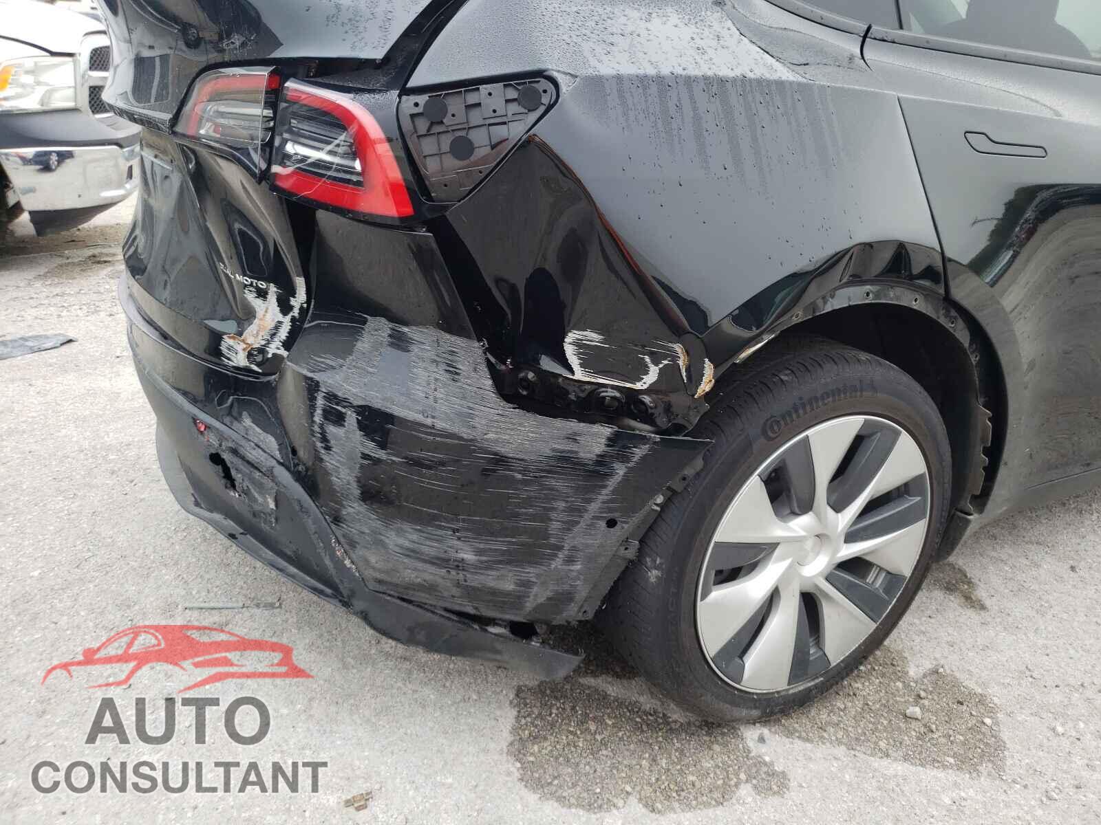 TESLA MODEL Y 2021 - 5YJYGAEE1MF134905
