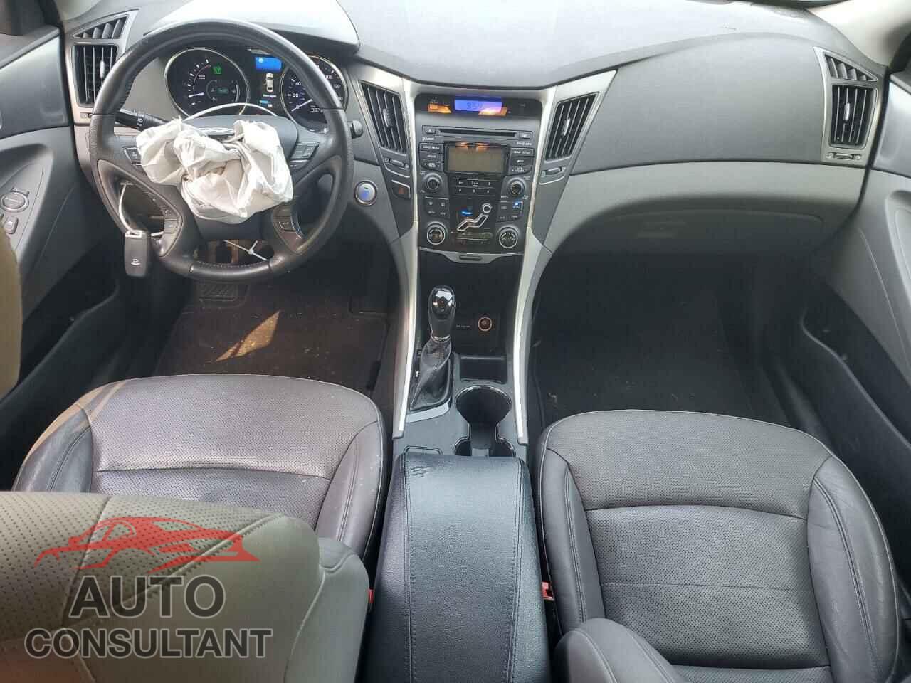 HYUNDAI SONATA 2012 - KMHEC4A40CA026324