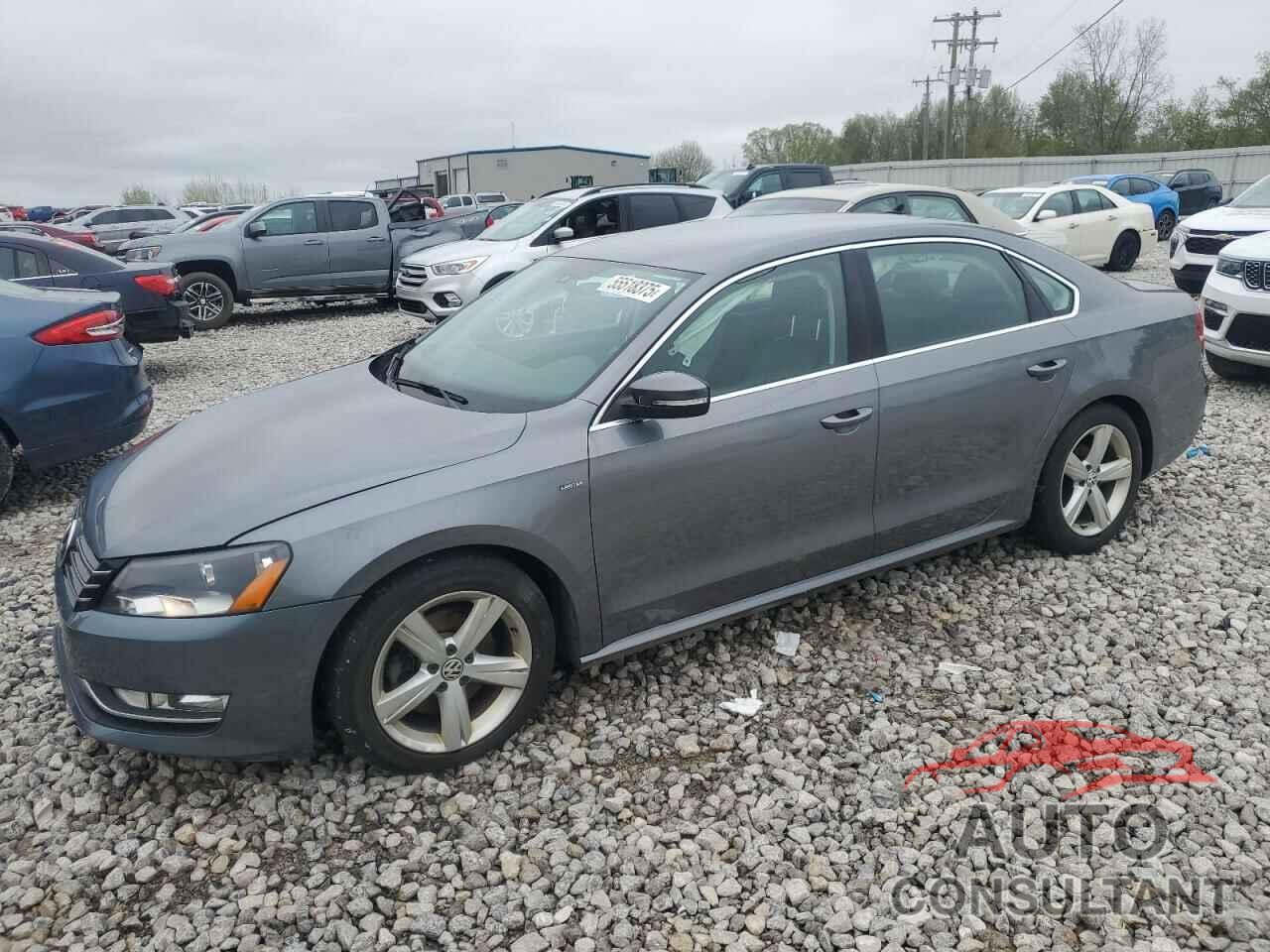 VOLKSWAGEN PASSAT 2015 - 1VWAT7A30FC117692