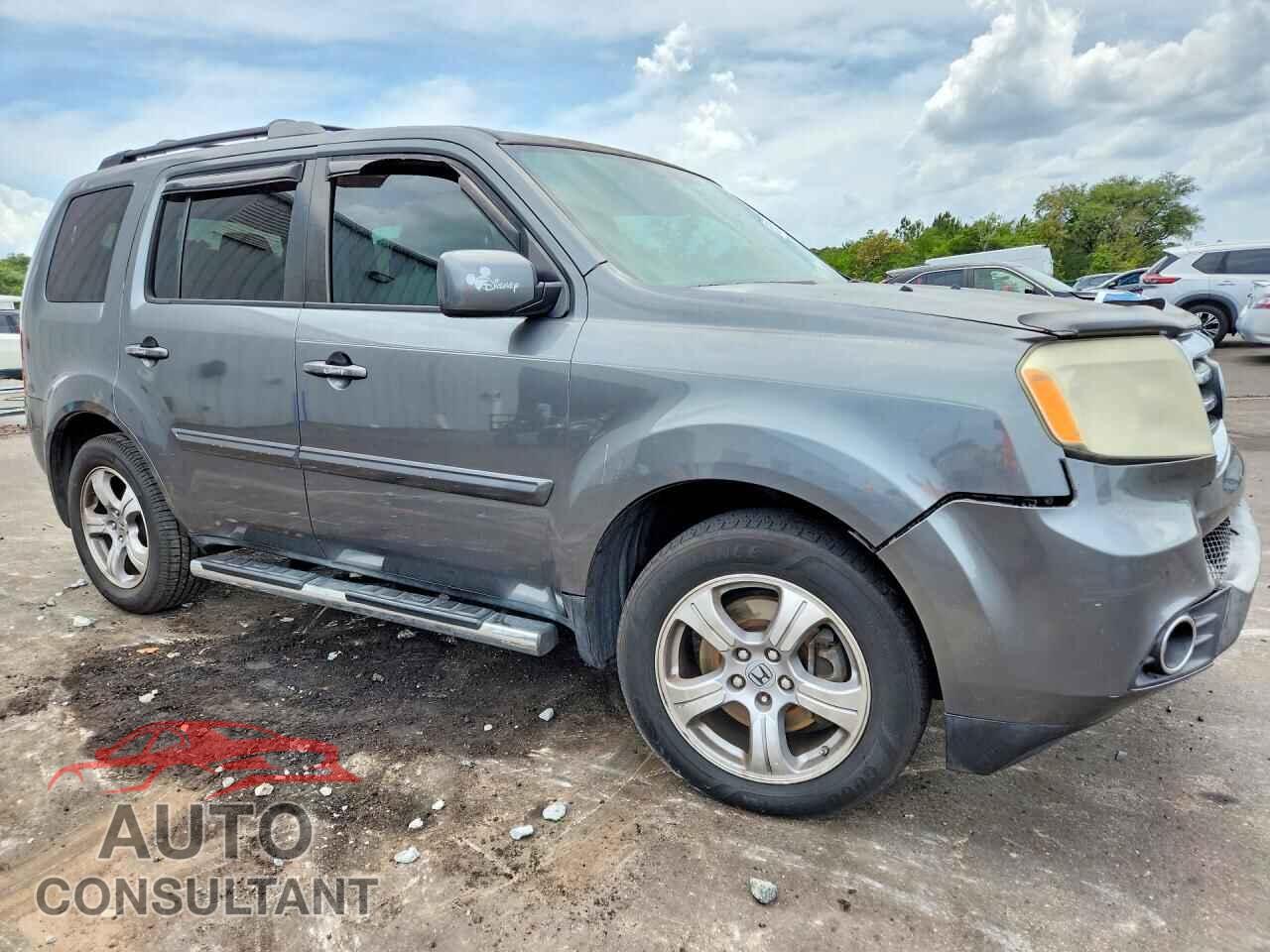 HONDA PILOT 2013 - 5FNYF3H4XDB021620