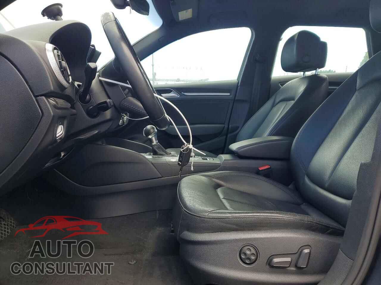AUDI A3 2017 - WAUTPBFF9HA059180