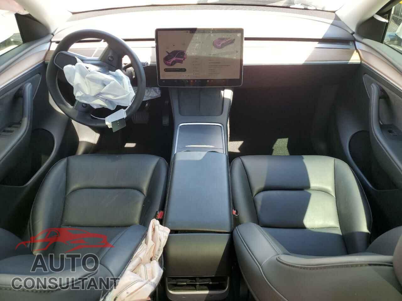 TESLA MODEL Y 2023 - 7SAYGDEE7PF826255