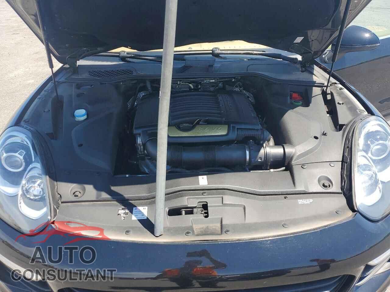 PORSCHE CAYENNE 2016 - WP1AA2A23GLA03575