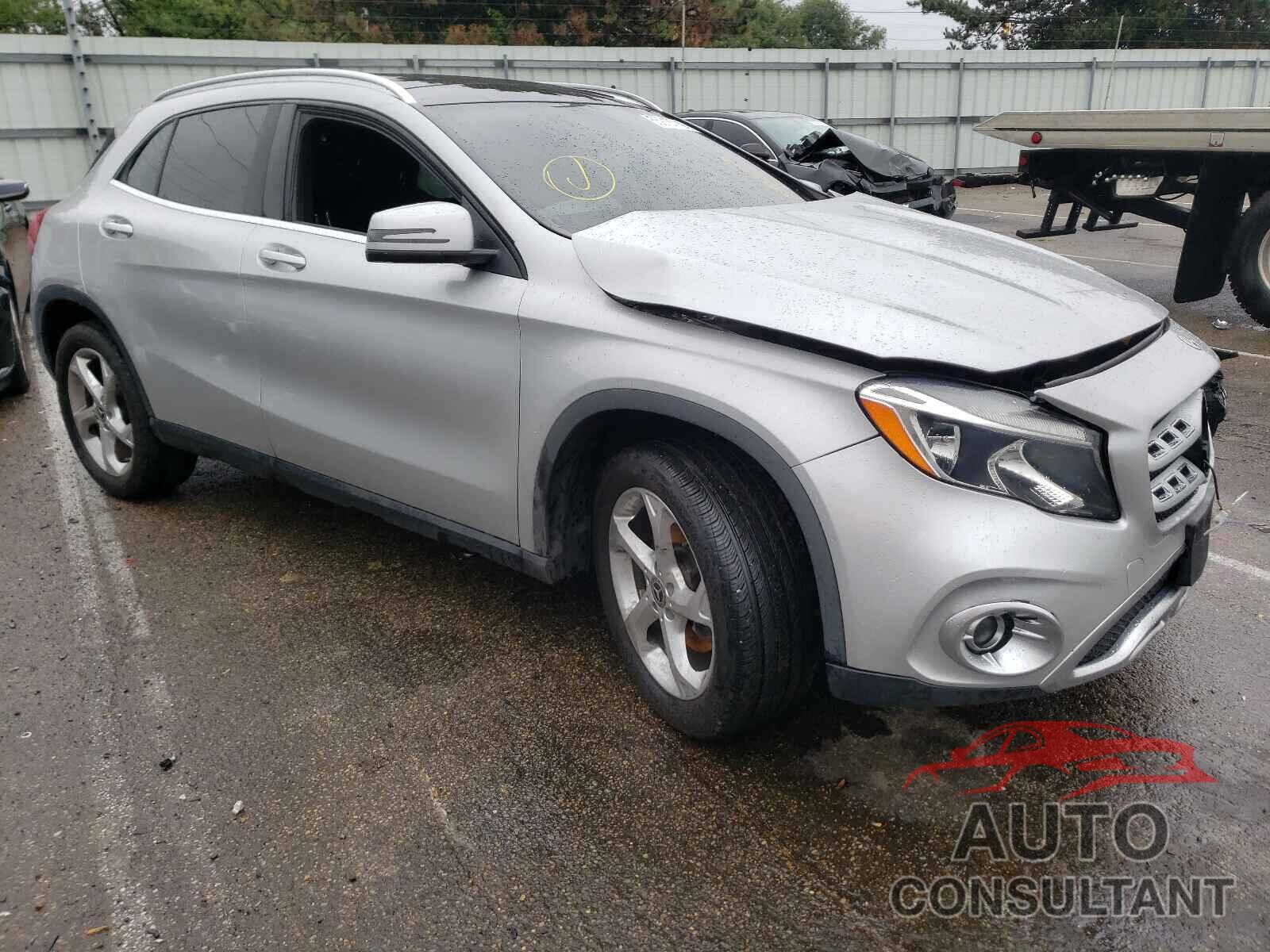 MERCEDES-BENZ GLA-CLASS 2018 - WDCTG4GB5JJ439983