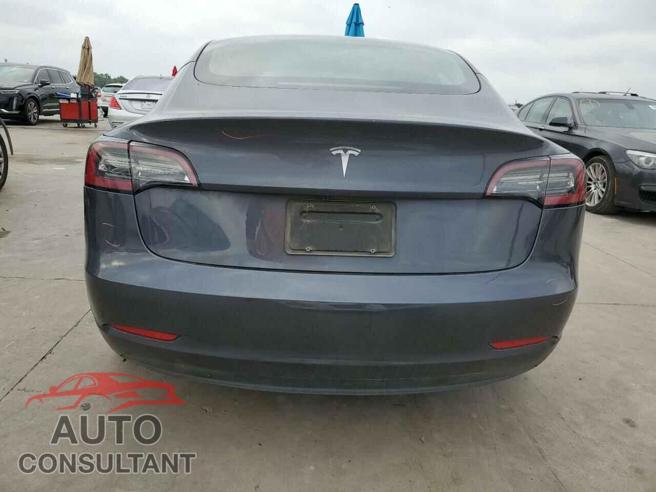 TESLA MODEL 3 2023 - 5YJ3E1EAXPF469095