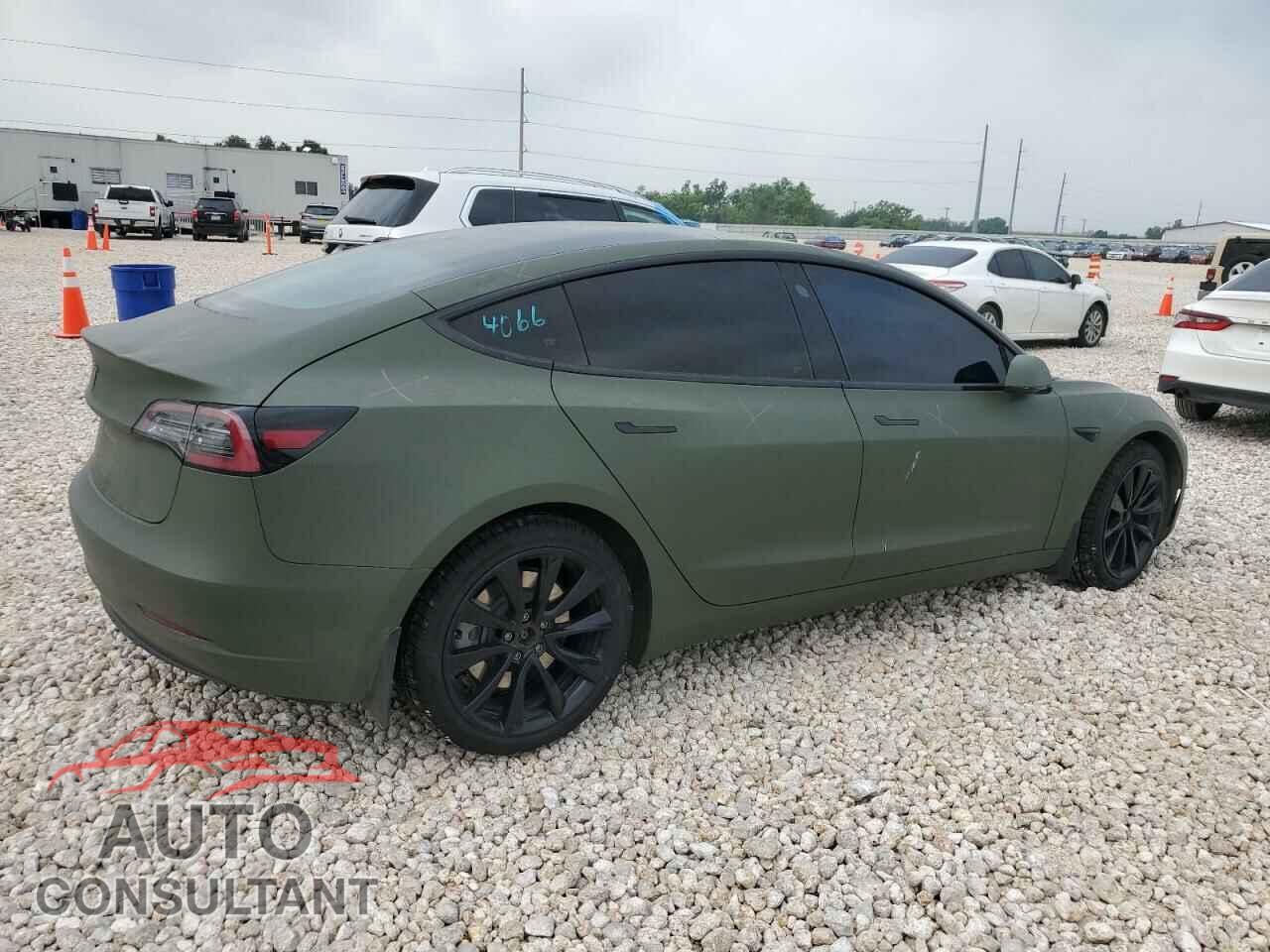 TESLA MODEL 3 2018 - 5YJ3E1EB2JF085151