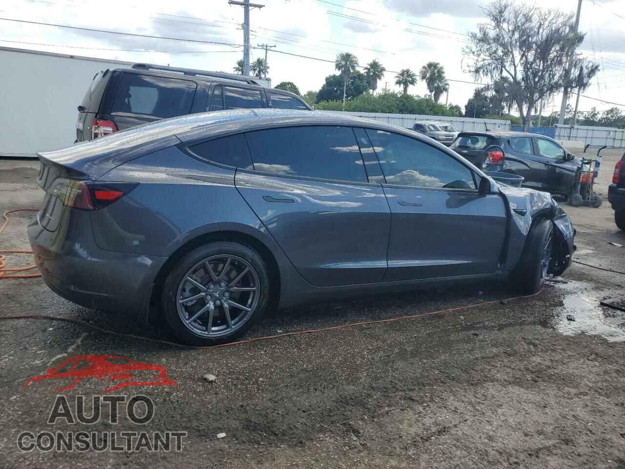 TESLA MODEL 3 2018 - 5YJ3E1EB1JF119452