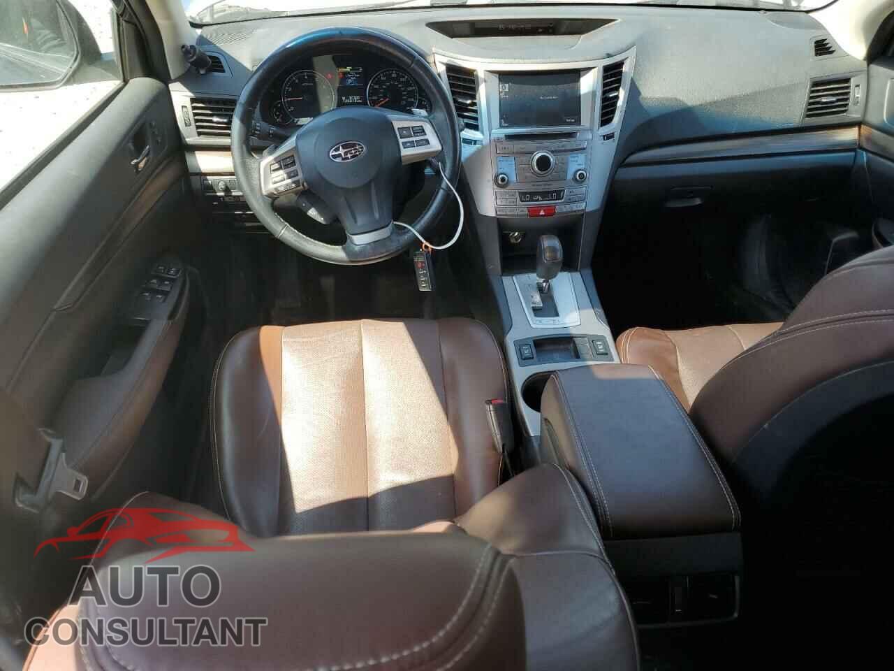 SUBARU OUTBACK 2014 - 4S4BRBPC8E3210471