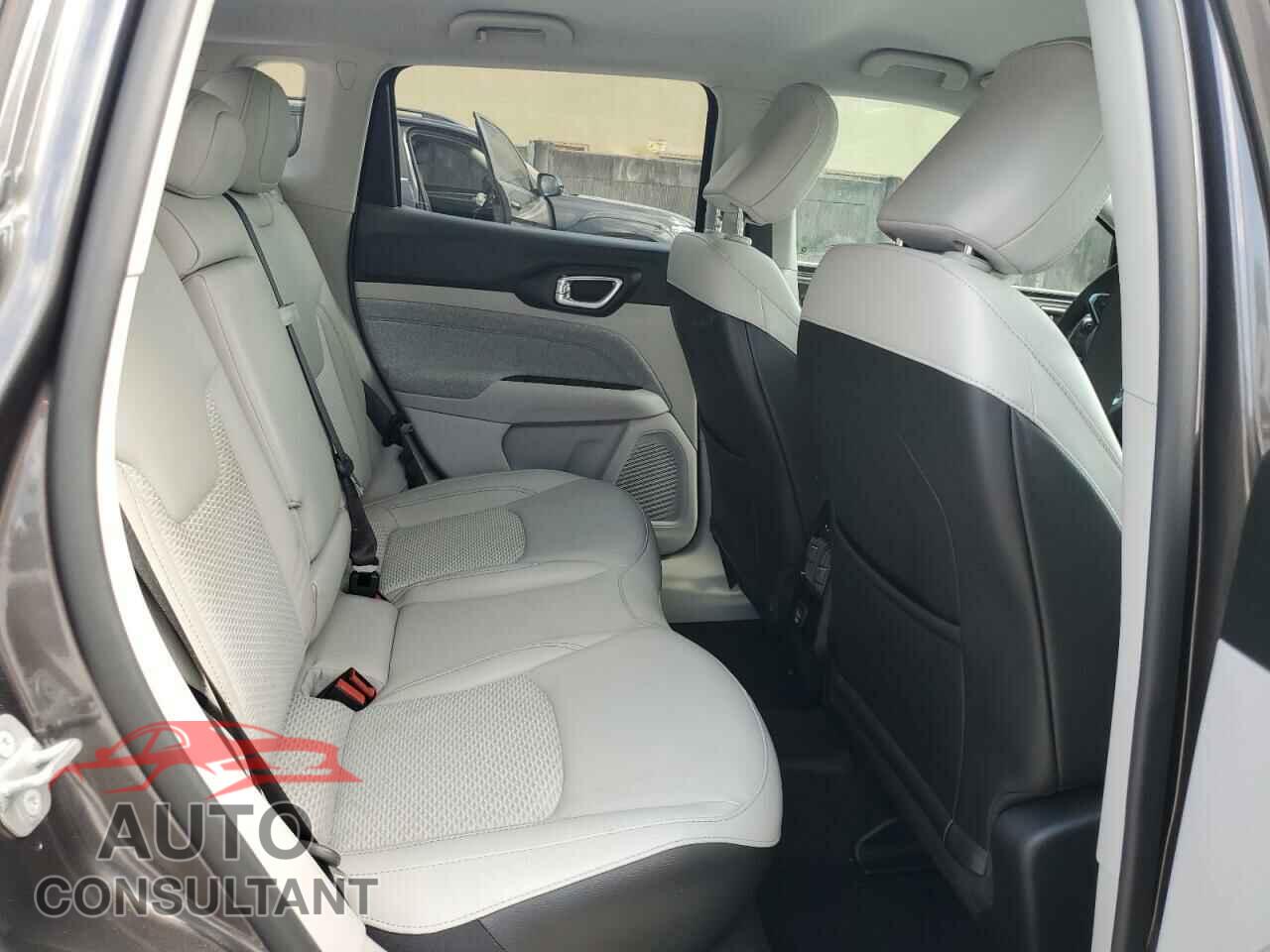 JEEP COMPASS 2022 - 3C4NJDBB2NT103973