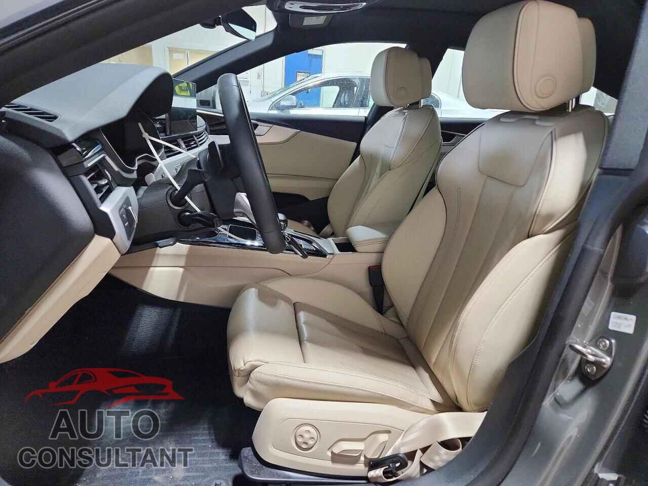 AUDI A5 2025 - WAUDACF57SA000686