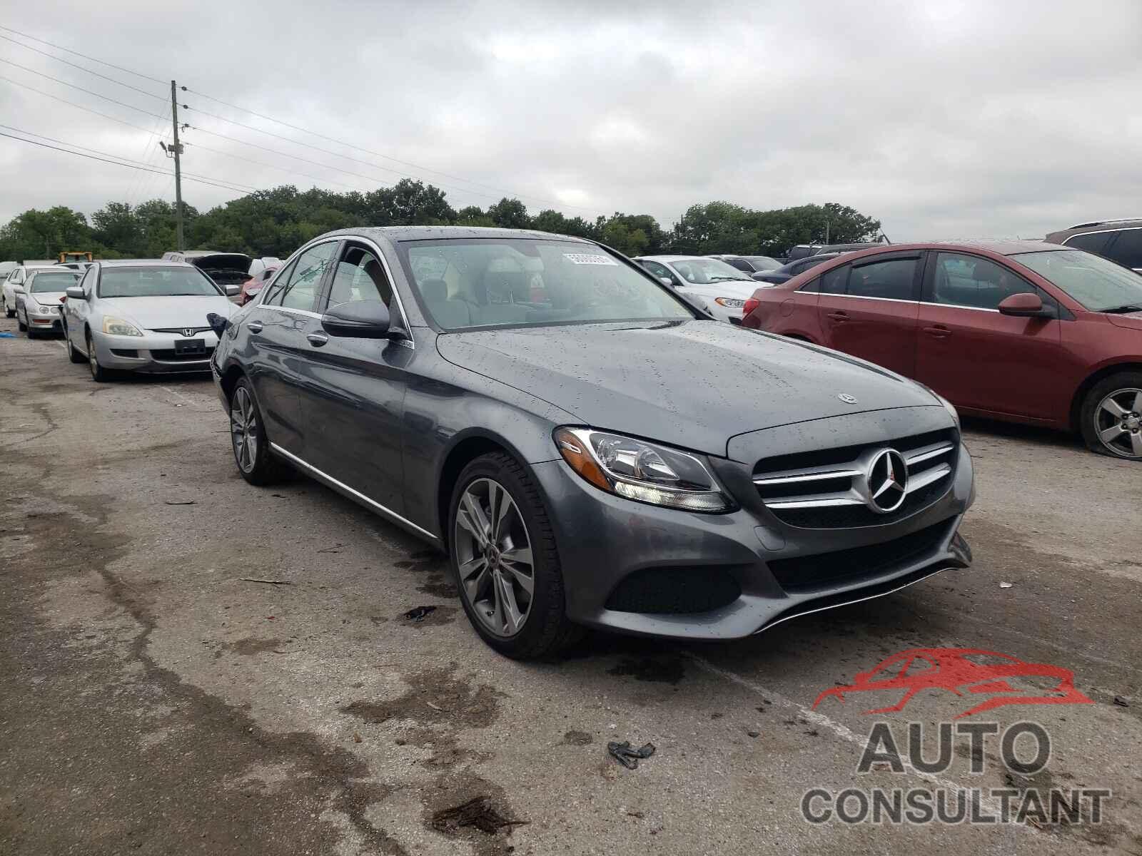 MERCEDES-BENZ C-CLASS 2018 - 55SWF4KB7JU252456